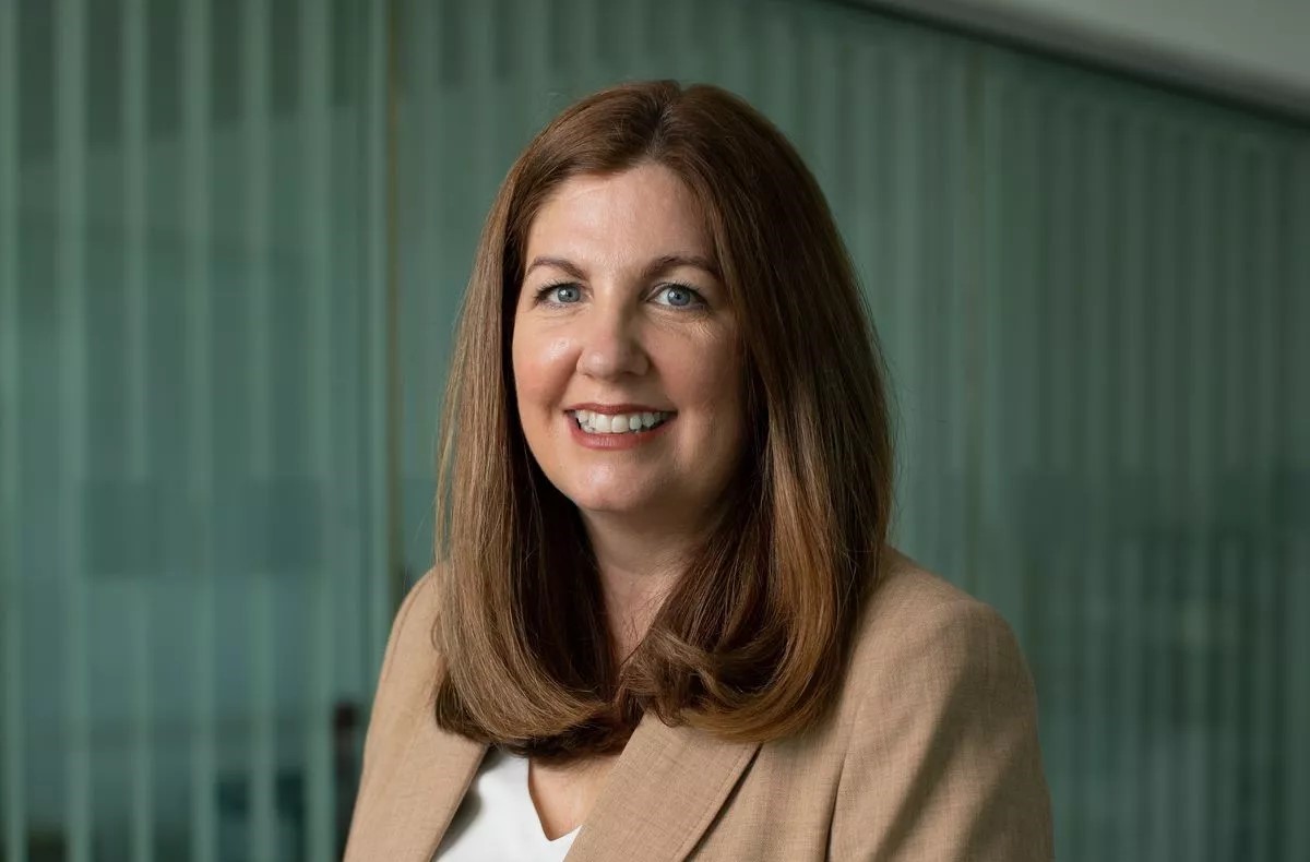 0 Julie Gibbons Managing Director Abbeyautoline 001Jp (1)
