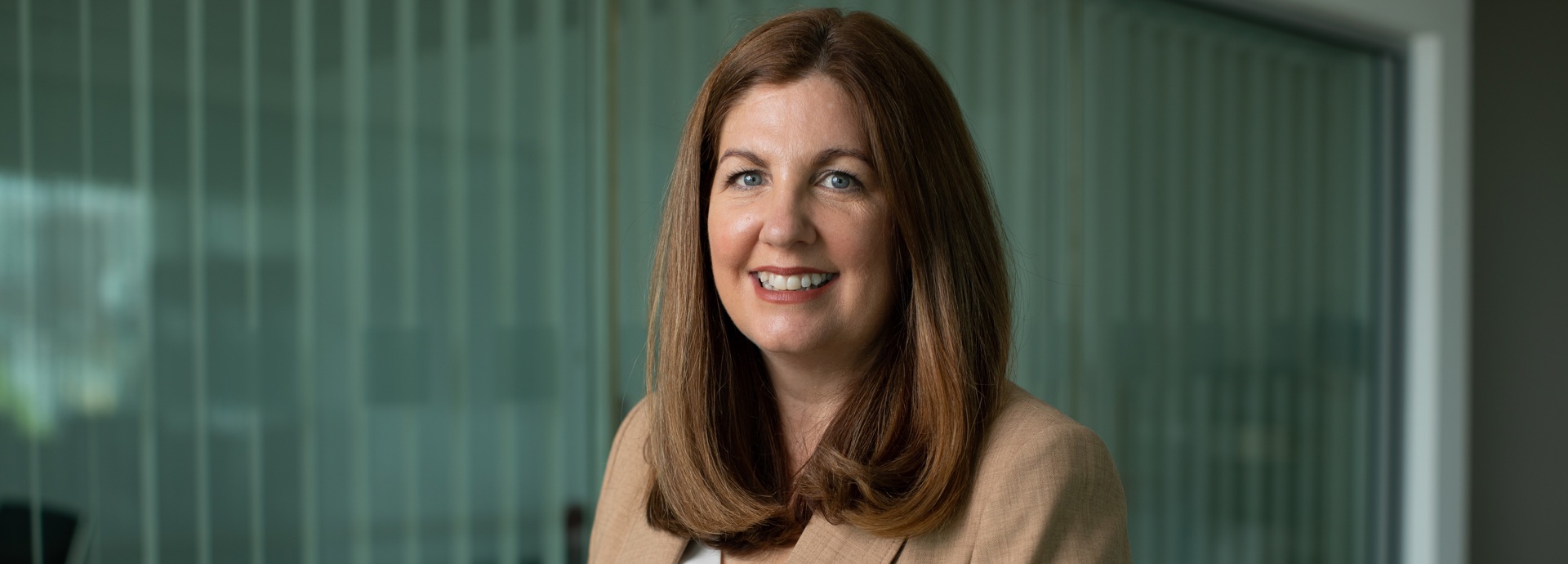 Julie Gibbons Managing Director Abbeyautoline 001